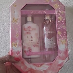 Paris Hilton Lychee Rose Body Lotion & Mist Gift Set - Pink